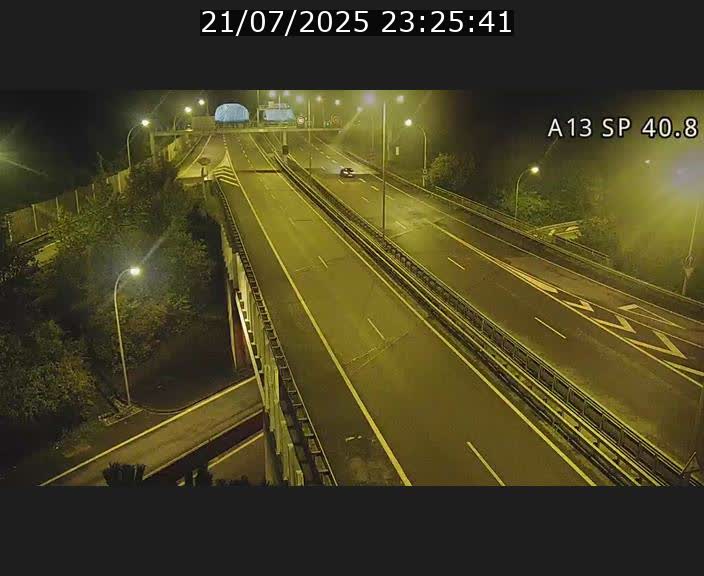 <h2>Webcam avec vue sur l'entrée côté allemand du tunnel Markusbierg à Schengen. Vue orientée vers le tunnel et Bettembourg</h2>