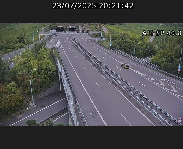 <h2>Webcam avec vue sur l'entrée côté allemand du tunnel Markusbierg à Schengen. Vue orientée vers le tunnel et Bettembourg</h2>