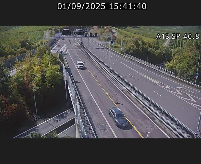 <h2>Webcam avec vue sur l'entrée côté allemand du tunnel Markusbierg à Schengen. Vue orientée vers le tunnel et Bettembourg</h2>