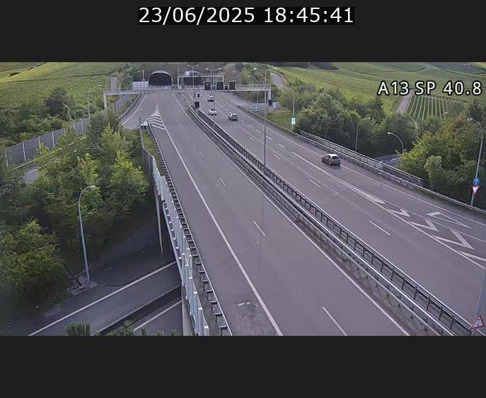 <h2>Webcam avec vue sur l'entrée côté allemand du tunnel Markusbierg à Schengen. Vue orientée vers le tunnel et Bettembourg</h2>