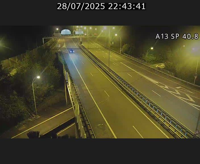 <h2>Webcam avec vue sur l'entrée côté allemand du tunnel Markusbierg à Schengen. Vue orientée vers le tunnel et Bettembourg</h2>