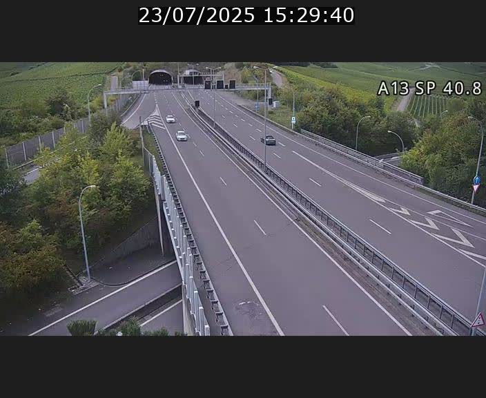 <h2>Webcam avec vue sur l'entrée côté allemand du tunnel Markusbierg à Schengen. Vue orientée vers le tunnel et Bettembourg</h2>