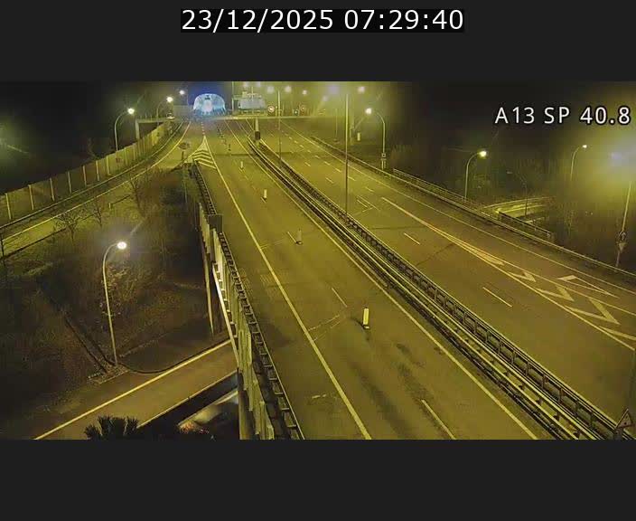 <h2>Webcam avec vue sur l'entrée côté allemand du tunnel Markusbierg à Schengen. Vue orientée vers le tunnel et Bettembourg</h2>