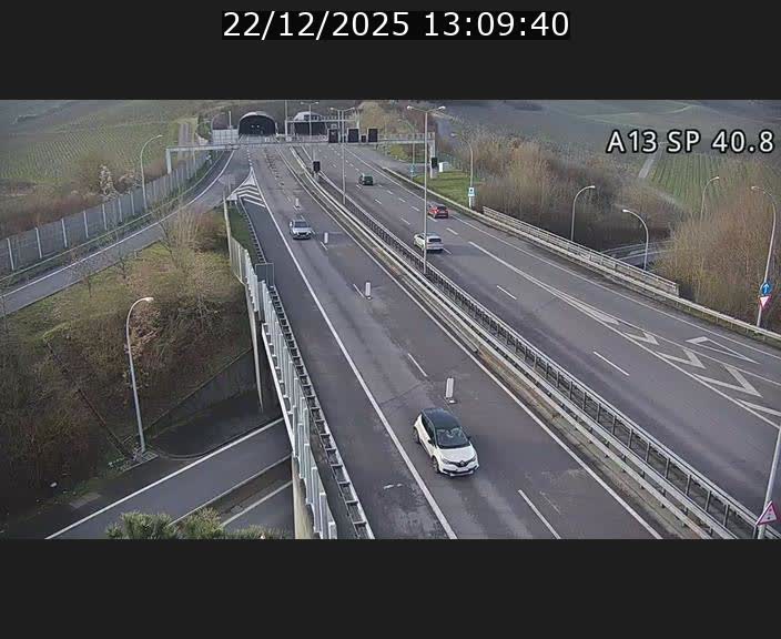 <h2>Webcam avec vue sur l'entrée côté allemand du tunnel Markusbierg à Schengen. Vue orientée vers le tunnel et Bettembourg</h2>