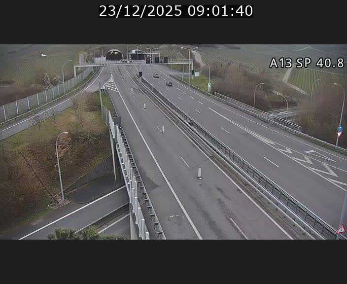<h2>Webcam avec vue sur l'entrée côté allemand du tunnel Markusbierg à Schengen. Vue orientée vers le tunnel et Bettembourg</h2>