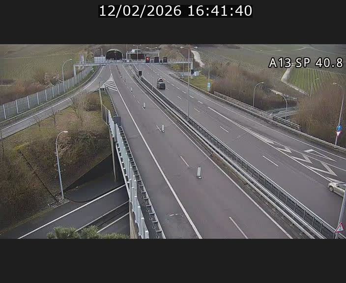 <h2>Webcam avec vue sur l'entrée côté allemand du tunnel Markusbierg à Schengen. Vue orientée vers le tunnel et Bettembourg</h2>