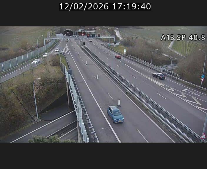<h2>Webcam avec vue sur l'entrée côté allemand du tunnel Markusbierg à Schengen. Vue orientée vers le tunnel et Bettembourg</h2>
