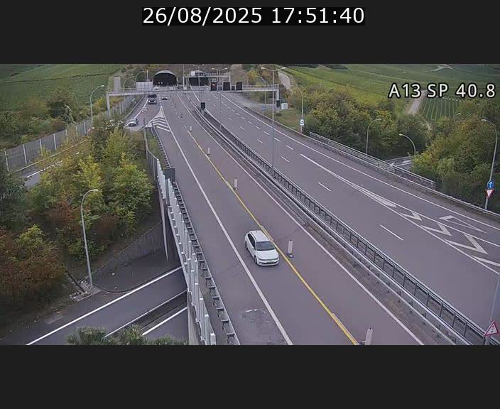 <h2>Webcam avec vue sur l'entrée côté allemand du tunnel Markusbierg à Schengen. Vue orientée vers le tunnel et Bettembourg</h2>