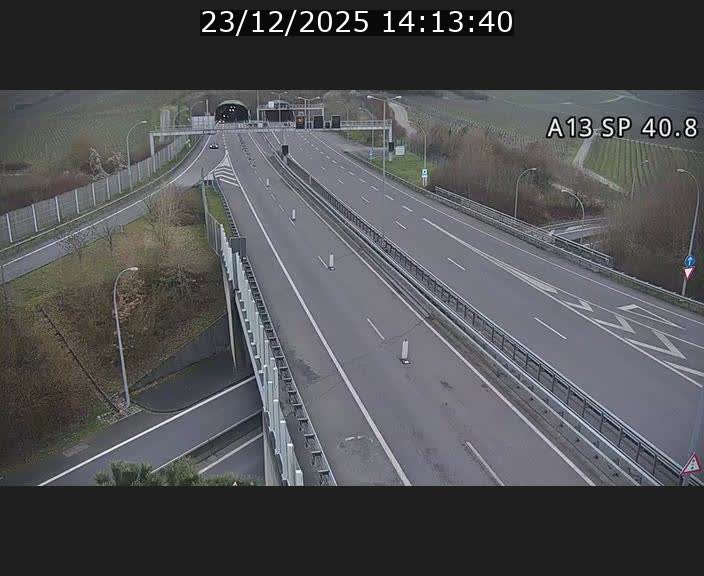 <h2>Webcam avec vue sur l'entrée côté allemand du tunnel Markusbierg à Schengen. Vue orientée vers le tunnel et Bettembourg</h2>