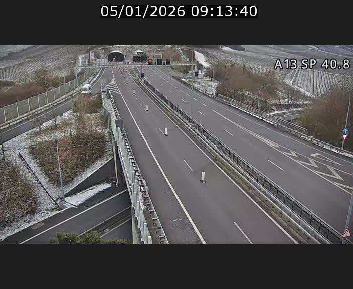 <h2>Webcam avec vue sur l'entrée côté allemand du tunnel Markusbierg à Schengen. Vue orientée vers le tunnel et Bettembourg</h2>