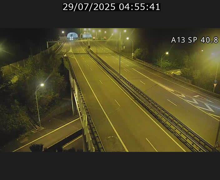 <h2>Webcam avec vue sur l'entrée côté allemand du tunnel Markusbierg à Schengen. Vue orientée vers le tunnel et Bettembourg</h2>
