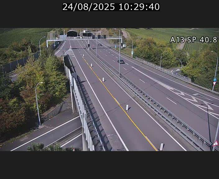 <h2>Webcam avec vue sur l'entrée côté allemand du tunnel Markusbierg à Schengen. Vue orientée vers le tunnel et Bettembourg</h2>
