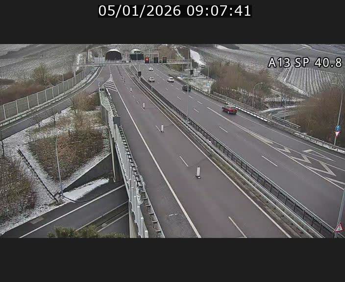 <h2>Webcam avec vue sur l'entrée côté allemand du tunnel Markusbierg à Schengen. Vue orientée vers le tunnel et Bettembourg</h2>