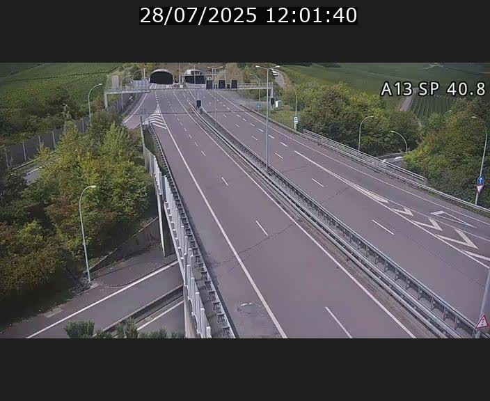 <h2>Webcam avec vue sur l'entrée côté allemand du tunnel Markusbierg à Schengen. Vue orientée vers le tunnel et Bettembourg</h2>