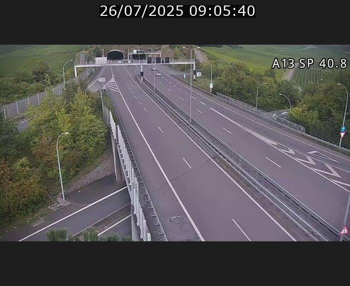 <h2>Webcam avec vue sur l'entrée côté allemand du tunnel Markusbierg à Schengen. Vue orientée vers le tunnel et Bettembourg</h2>