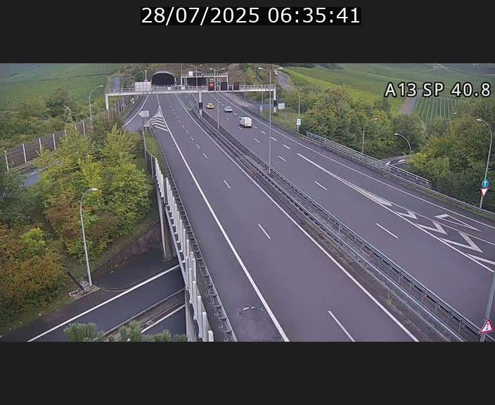 <h2>Webcam avec vue sur l'entrée côté allemand du tunnel Markusbierg à Schengen. Vue orientée vers le tunnel et Bettembourg</h2>