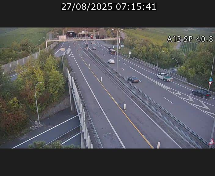 <h2>Webcam avec vue sur l'entrée côté allemand du tunnel Markusbierg à Schengen. Vue orientée vers le tunnel et Bettembourg</h2>