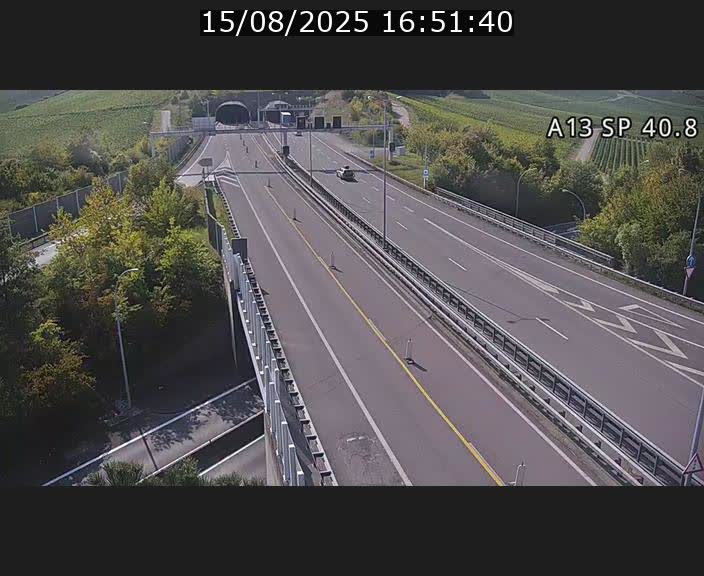 <h2>Webcam avec vue sur l'entrée côté allemand du tunnel Markusbierg à Schengen. Vue orientée vers le tunnel et Bettembourg</h2>