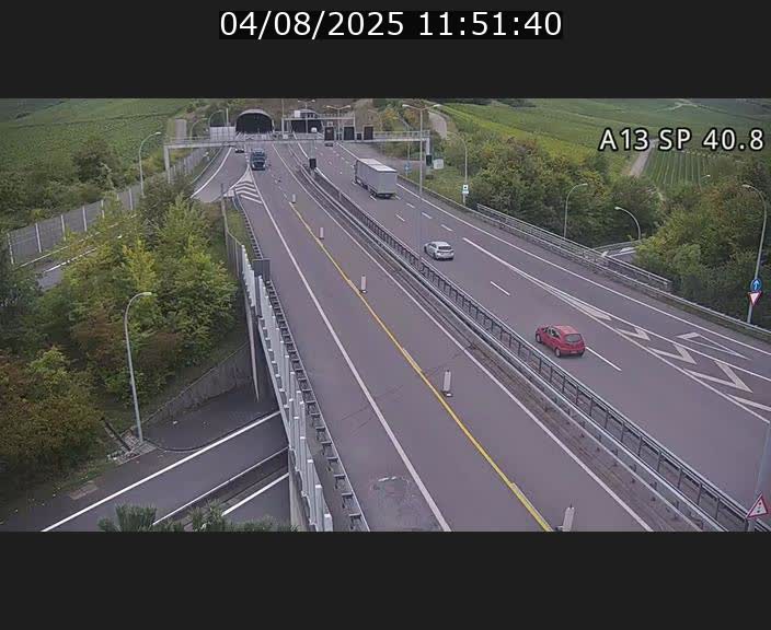 <h2>Webcam avec vue sur l'entrée côté allemand du tunnel Markusbierg à Schengen. Vue orientée vers le tunnel et Bettembourg</h2>