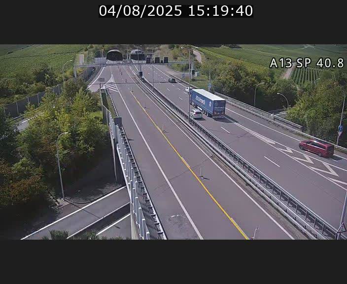 <h2>Webcam avec vue sur l'entrée côté allemand du tunnel Markusbierg à Schengen. Vue orientée vers le tunnel et Bettembourg</h2>