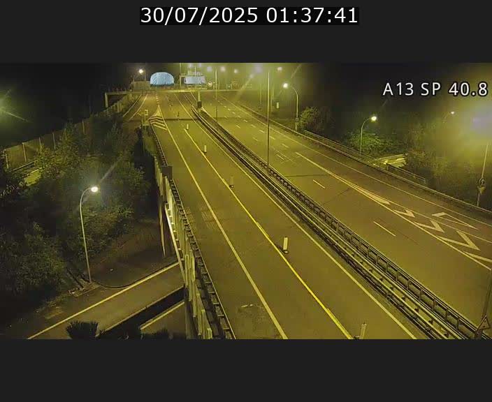 <h2>Webcam avec vue sur l'entrée côté allemand du tunnel Markusbierg à Schengen. Vue orientée vers le tunnel et Bettembourg</h2>