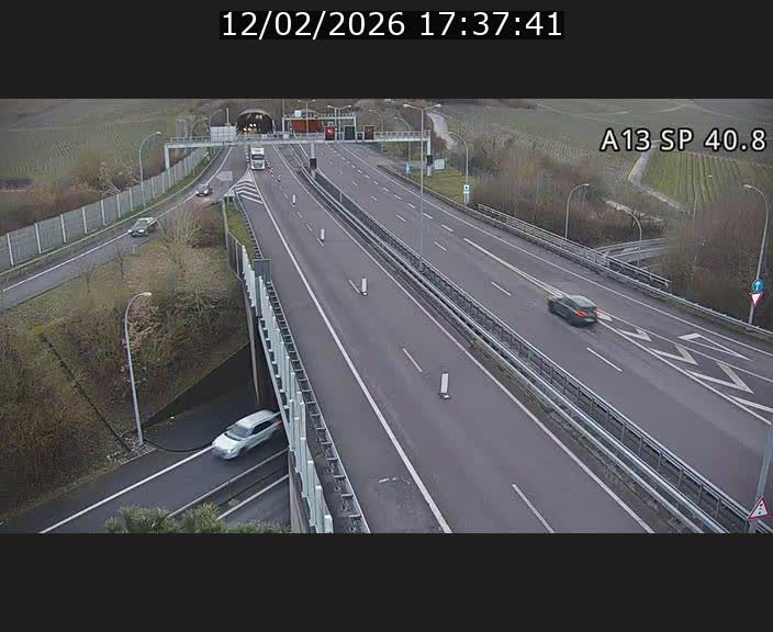 <h2>Webcam avec vue sur l'entrée côté allemand du tunnel Markusbierg à Schengen. Vue orientée vers le tunnel et Bettembourg</h2>