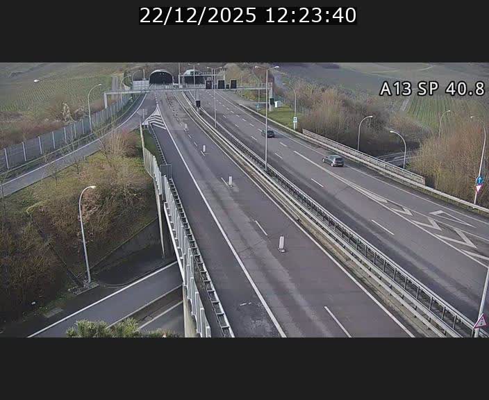 <h2>Webcam avec vue sur l'entrée côté allemand du tunnel Markusbierg à Schengen. Vue orientée vers le tunnel et Bettembourg</h2>