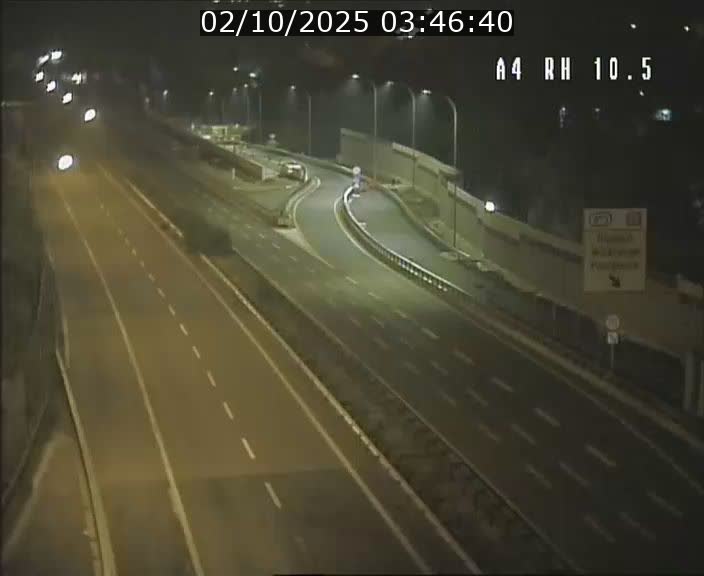 <h2>Traffic live webcam Luxembourg Pontpierre - A4 - BK 10.5 - direction Luxembourg</h2>