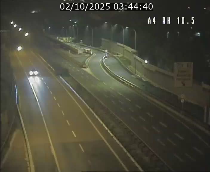 <h2>Traffic live webcam Luxembourg Pontpierre - A4 - BK 10.5 - direction Luxembourg</h2>