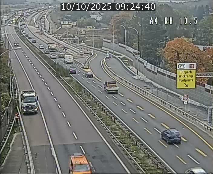 <h2>Traffic live webcam Luxembourg Pontpierre - A4 - BK 10.5 - direction Luxembourg</h2>