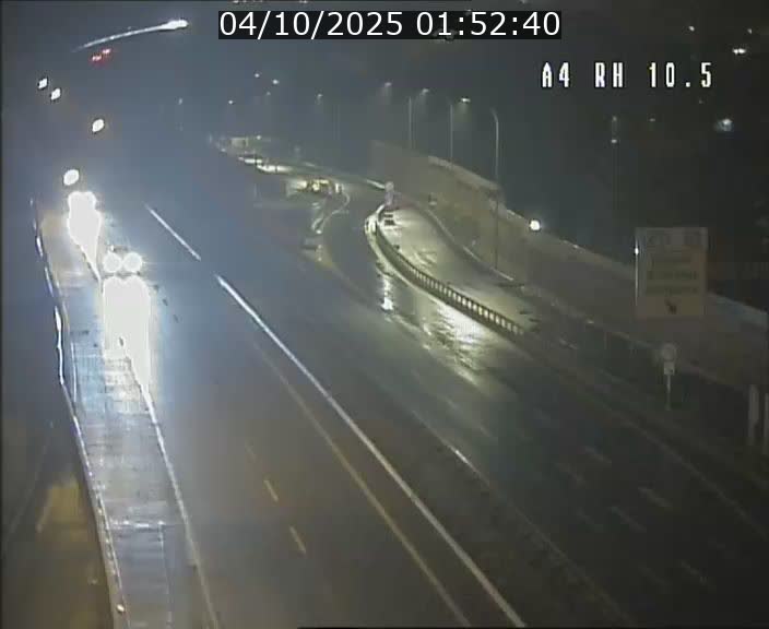 <h2>Traffic live webcam Luxembourg Pontpierre - A4 - BK 10.5 - direction Luxembourg</h2>