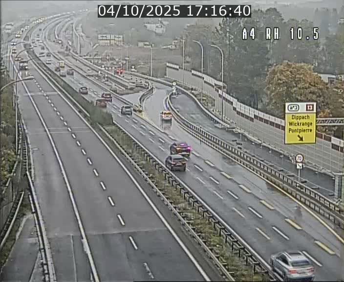 <h2>Traffic live webcam Luxembourg Pontpierre - A4 - BK 10.5 - direction Luxembourg</h2>