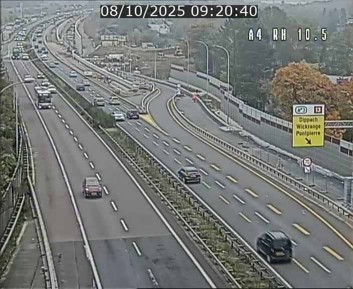 <h2>Traffic live webcam Luxembourg Pontpierre - A4 - BK 10.5 - direction Luxembourg</h2>