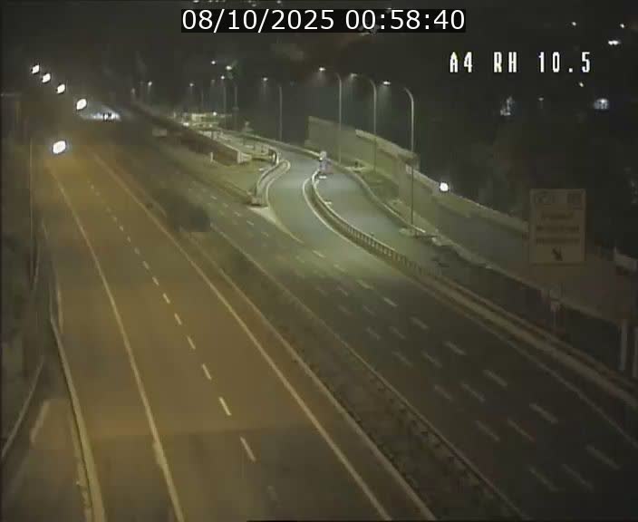<h2>Traffic live webcam Luxembourg Pontpierre - A4 - BK 10.5 - direction Luxembourg</h2>