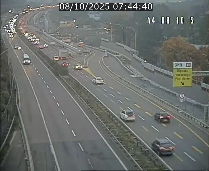 <h2>Traffic live webcam Luxembourg Pontpierre - A4 - BK 10.5 - direction Luxembourg</h2>