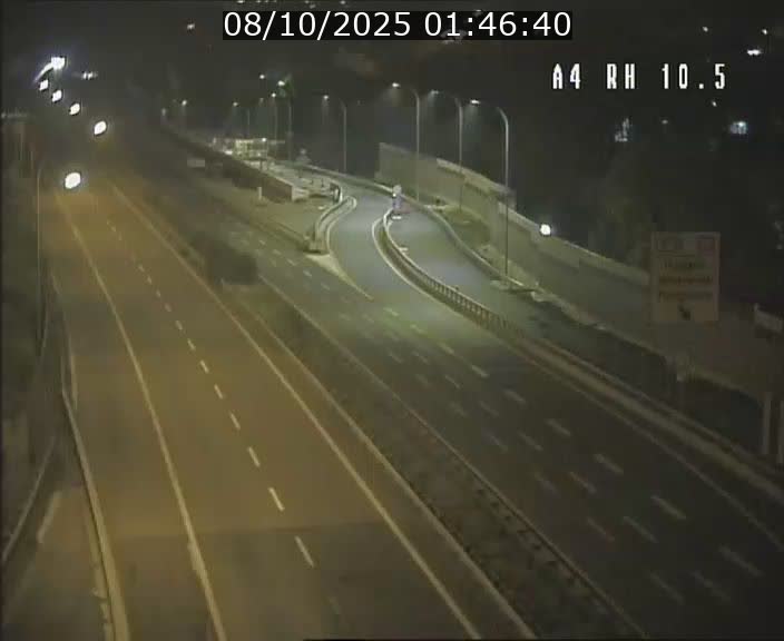 <h2>Traffic live webcam Luxembourg Pontpierre - A4 - BK 10.5 - direction Luxembourg</h2>