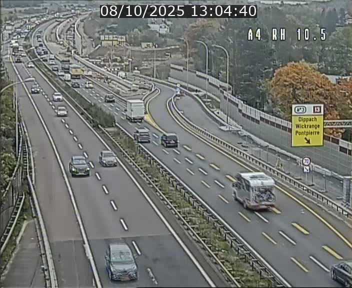 <h2>Traffic live webcam Luxembourg Pontpierre - A4 - BK 10.5 - direction Luxembourg</h2>