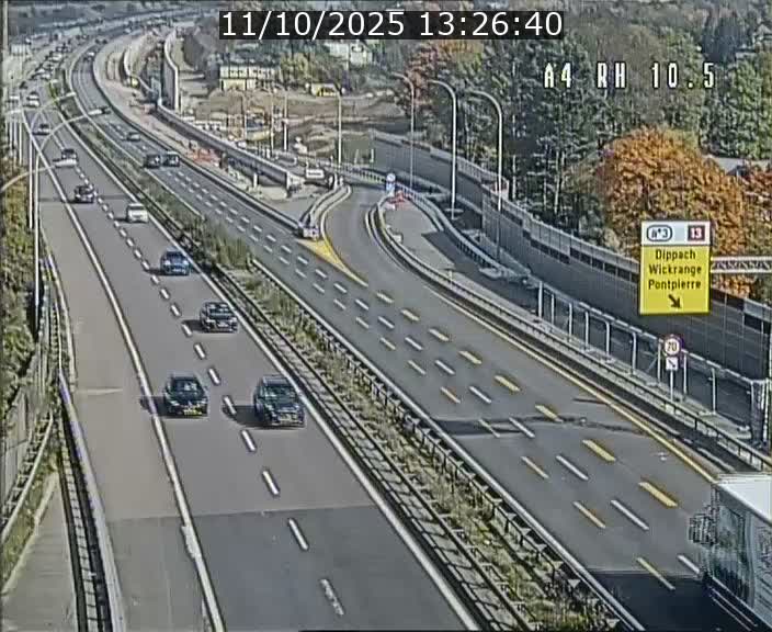 <h2>Traffic live webcam Luxembourg Pontpierre - A4 - BK 10.5 - direction Luxembourg</h2>