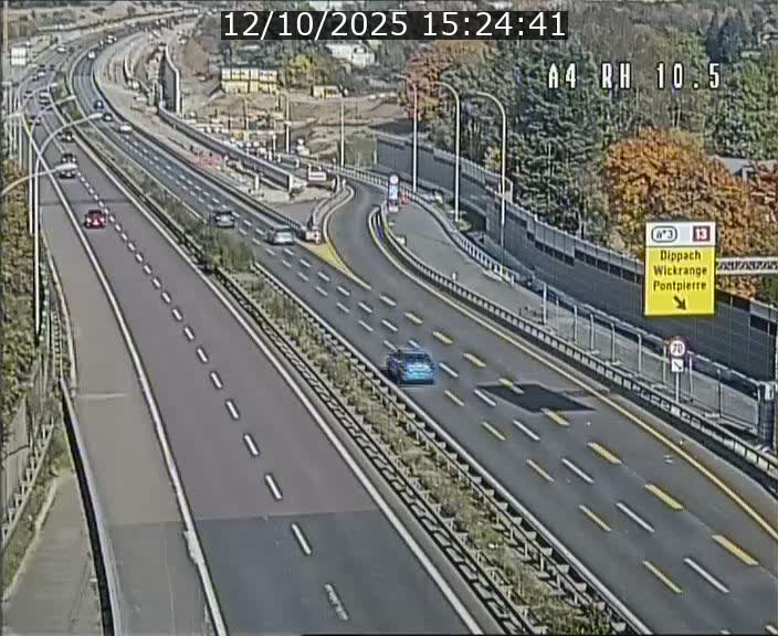 <h2>Traffic live webcam Luxembourg Pontpierre - A4 - BK 10.5 - direction Luxembourg</h2>
