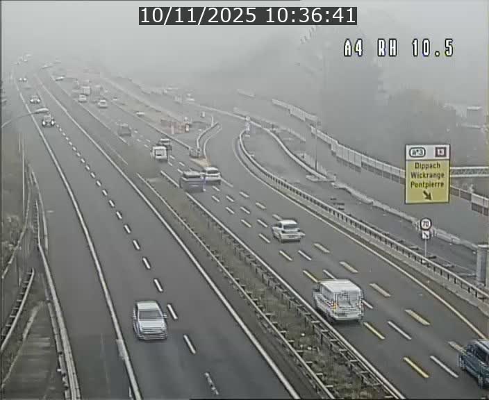 <h2>Traffic live webcam Luxembourg Pontpierre - A4 - BK 10.5 - direction Luxembourg</h2>