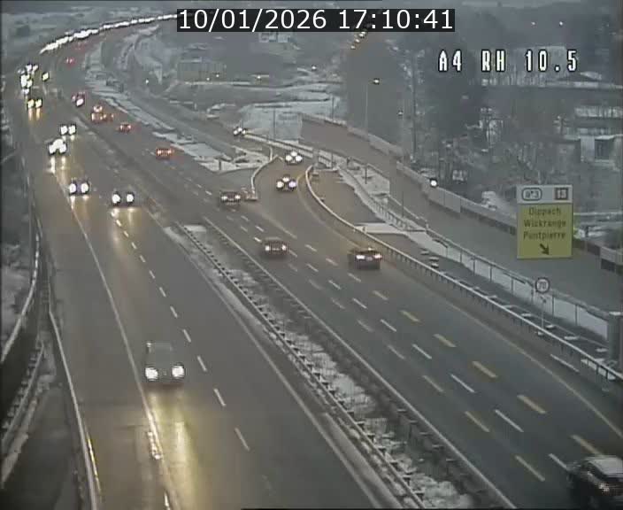 Traffic live webcam Luxembourg Pontpierre - A4 - BK 10.5 - direction Luxembourg