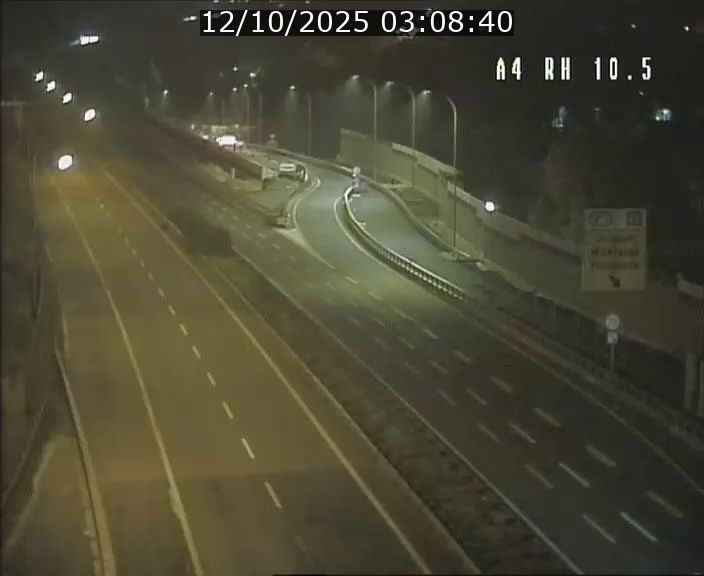 <h2>Traffic live webcam Luxembourg Pontpierre - A4 - BK 10.5 - direction Luxembourg</h2>