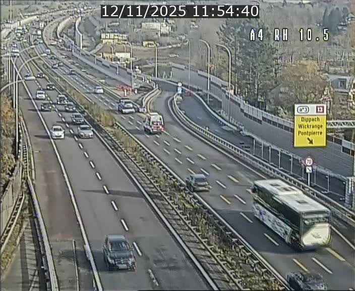 Traffic live webcam Luxembourg Pontpierre - A4 - BK 10.5 - direction Luxembourg