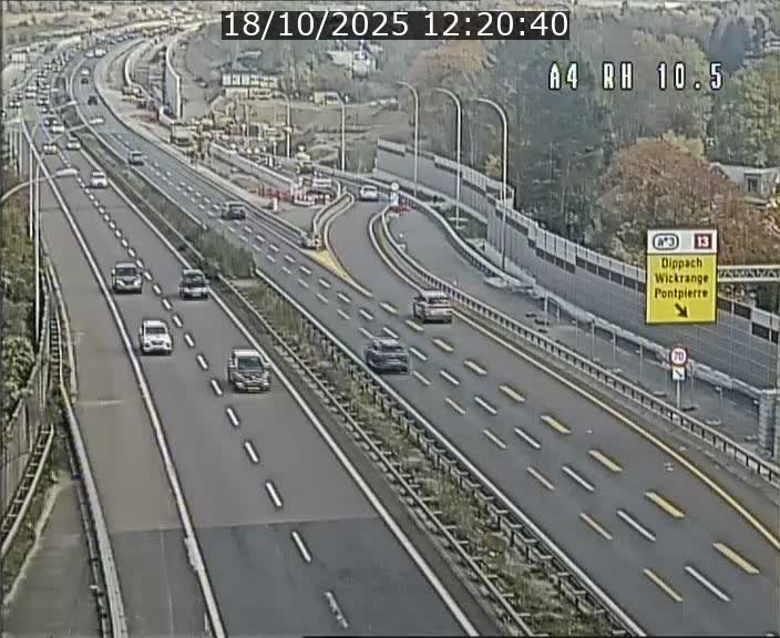 <h2>Traffic live webcam Luxembourg Pontpierre - A4 - BK 10.5 - direction Luxembourg</h2>