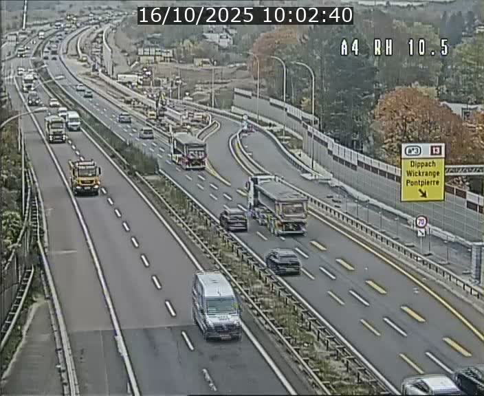 <h2>Traffic live webcam Luxembourg Pontpierre - A4 - BK 10.5 - direction Luxembourg</h2>