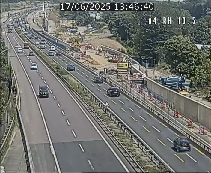 Traffic live webcam Luxembourg Pontpierre - A4 - BK 10.5 - direction Luxembourg