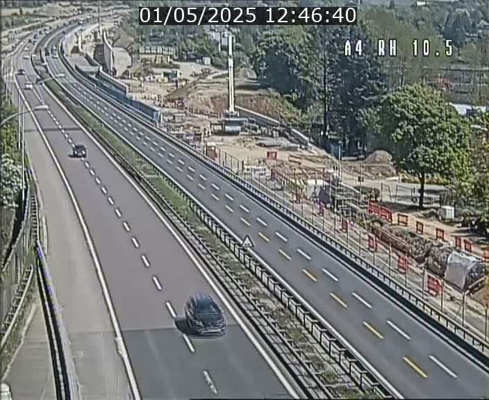 Traffic live webcam Luxembourg Pontpierre - A4 - BK 10.5 - direction Luxembourg