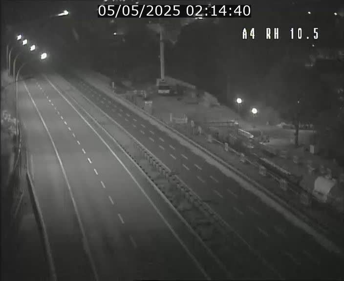 Traffic live webcam Luxembourg Pontpierre - A4 - BK 10.5 - direction Luxembourg