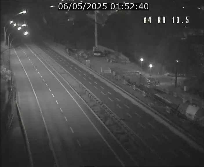 Traffic live webcam Luxembourg Pontpierre - A4 - BK 10.5 - direction Luxembourg