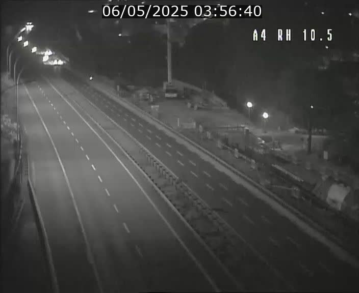Traffic live webcam Luxembourg Pontpierre - A4 - BK 10.5 - direction Luxembourg